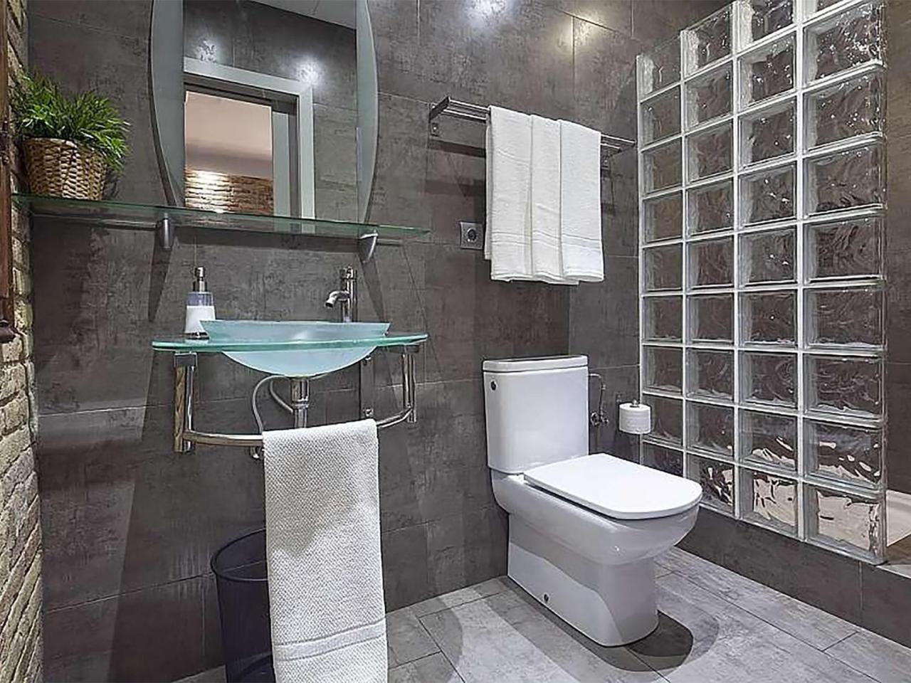 Bhm1 1036 Carrer De La Creu Coberta, 32, Principal Apartamento Barcelona